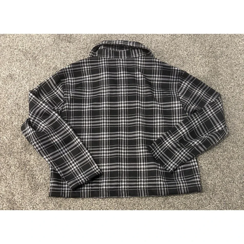 Girls Jacket Black and White Size Small NWT A3